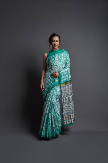 Grab This Pretty Elegant Looking Designer Party Wear Saree In Dark Color Paired With Blouse. This Saree And Blouse Are Dola Silk Based With Designer Printed Beautified Saree. Buy Now.