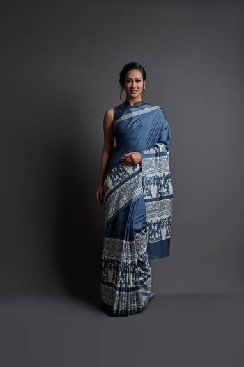 Grab This Pretty Elegant Looking Designer Party Wear Saree In Dark Color Paired With Blouse. This Saree And Blouse Are Dola Silk Based With Designer Printed Beautified Saree. Buy Now.