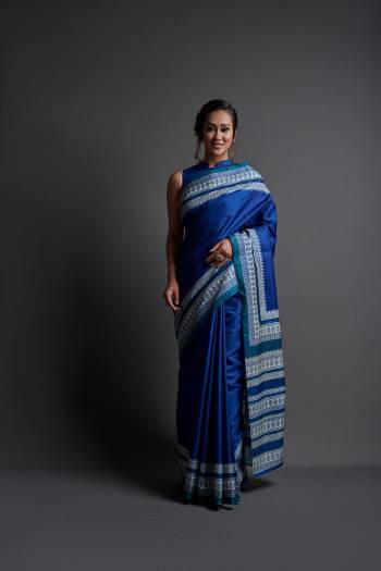 Grab This Pretty Elegant Looking Designer Party Wear Saree In Dark Color Paired With Blouse. This Saree And Blouse Are Dola Silk Based With Designer Printed Beautified Saree. Buy Now.