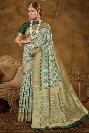 Garb This Pretty Elegant Looking Designer Party Wear Saree In Fine Light Color Paired With Blouse. This Saree Are Banarasi Silk And Blouse Are Banarasi Silk With Wevon Designer Work Saree And Blouse Beautified Saree. Buy Now.