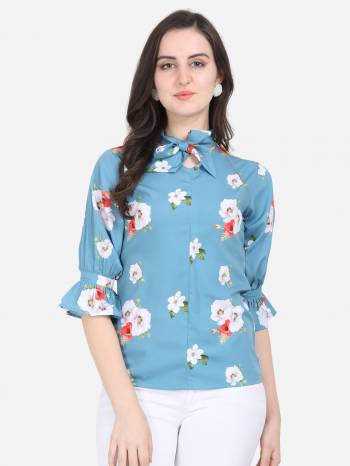 Attrective Look This Readymade Kurti In Fine Color Fabricated On American Crepe Beautified With Digital Printed. It Is Light In Weight And Easy To Carry All Day Long. 