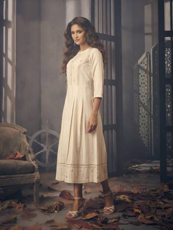 Attrective Look This Designer Readymade Kurti In Fine Color Fabricated On Blend Cotton. It Is Beautified With Designer Style. For A Festive And Partywear Designer Kurti. Buy Now.