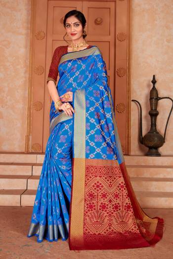 Celebrate This Festive Season In This Very Pretty Wevon Designer Saree Paired With Contrasting Blouse. This Saree Are Patola Silk and Blouse Are Broket Silk Based Beautified With Detailed Wevon Designer Saree. 