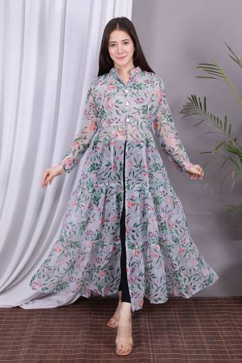 Stylist This Designer Readymade Long Kurti In Fine Color Fabricated On Georgette With Half Inner. It Is Beautified With Designer Floral Printed And You Can Pair This Up For A Partywear Look. Buy Now.