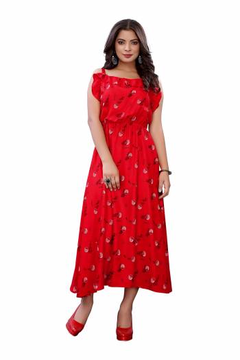 Look This Readymade Long Kurti In Fine Color Fabricated On Slub Cotton Beautified With Printed. It Is Light In Weight And Easy To Carry All Day Long. 