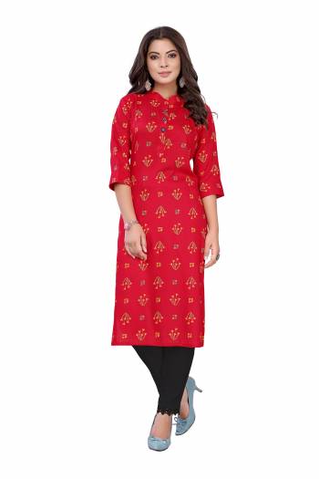 Look This Readymade Long Kurti In Fine Color Fabricated On Slub Cotton Beautified With Printed. It Is Light In Weight And Easy To Carry All Day Long. 