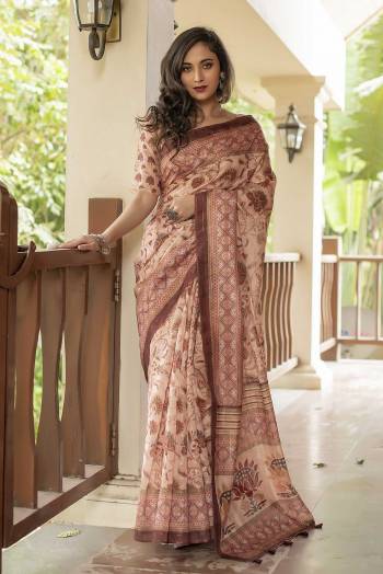 Garb This Partywear Saree Are Fine Saree Paired With Blouse.  This Designer Wevon Jari With Digital Printed Saree And Blouse Are Linen Cotton Fabric. Which Gives A Rich Look To Your Personality. Buy This Pretty Saree Now.