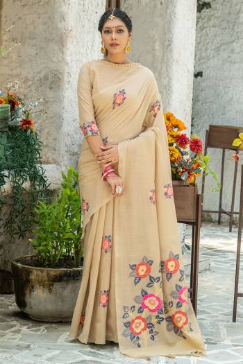 Rich Look This Partywear Saree Are Fine Saree Paired With Blouse.  This Designer Wevon Jacquard Saree And Blouse Are Linen Cotton Fabric. Which Gives A Rich Look To Your Personality. Buy This Pretty Saree Now.