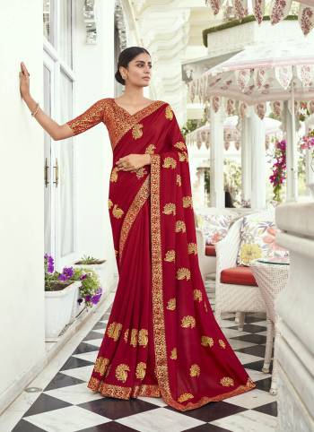 Grab This Pretty Elegant Looking Designer Saree In Fine Color Paired With Blouse. This Saree Are Vichitra Silk And Blouse Are Broket Based Beautified With Embroidery. Buy Now.