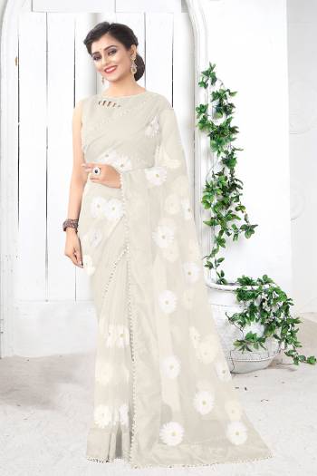 Celebrate This Festive Season In This Very Pretty Designer Saree Paired With Blouse. This Saree Are Mono Net and Blouse Are Banglori Silk Based Beautified With Detailed Embroidery. 