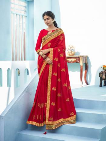 Garb This Party Wear Saree Are Fine Saree Paired With Blouse.This Embroidery And Diamond WorkSaree Is Vichitra Silk Based And Blouse Are Vichitra Silk Fabric. Buy This Pretty Saree Now.