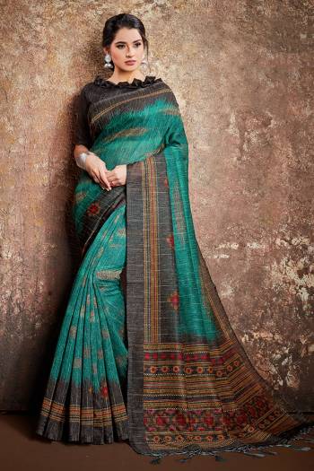 This Party Wear Saree Are Fine Saree Paired With Blouse.This Heavy Wevon Designer With Digital Printed Saree And Blouse Are Green Silk Fabric. Buy This Pretty Saree Now.