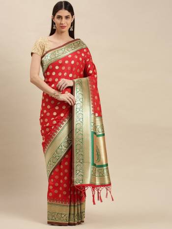 Garb This Partywear Saree Are Fine Saree Paired With Blouse.  This Heavy Designer Weaving Work Saree And Blouse Are Banarasi Silk Based Fabric. Buy This Pretty Saree Now.