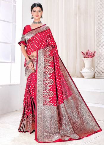 Attractive Wearing This Partywear Saree Are Fine Saree Paired With Blouse.This Heavy Designer Wevon Work Saree And Blouse Are Jacquard Silk Based Fabric. Buy This Pretty Saree Now.