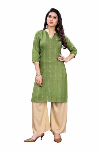 Attrective This Designer Readymade Kurti Pant In Fine Color Fabricated On Rayon With Designer Abstract Print. It Is Beautified With Designer Lining Work And You Can Pair This Up For A Stylist Look. Buy Now.