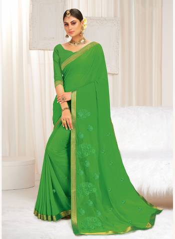 Looking This Fine Colored Saree Paired With Blouse.This Heavy Designer Saree Is Georgette Based With Blouse Which Gives A Rich Look To Your Personality. Buy This Pretty Saree Now.