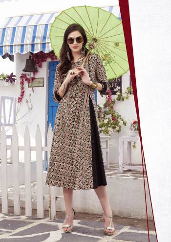 Attrective Look This Readymade Long Kurti In Fine Color Fabricated On Cotton Beautified With Printed. It Is Light In Weight And Easy To Carry All Day Long. 