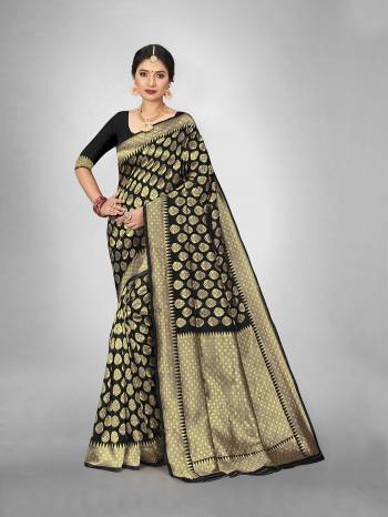 Look Attractive Wearing This Fine Colored Saree Paired With Blouse.This Heavy Designer Wevon Saree Is Jacquard Silk Based And Blouse Which Gives A Rich Look To Your Personality. Buy This Pretty Saree Now.