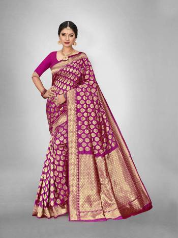 Look Attractive Wearing This Fine Colored Saree Paired With Blouse.This Heavy Designer Wevon Saree Is Jacquard Silk Based And Blouse Which Gives A Rich Look To Your Personality. Buy This Pretty Saree Now.