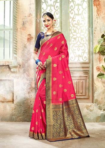 Look Attractive Wearing This Fine Colored Saree Paired With Contreased Blouse.This Heavy Designer Wevon Saree Is Banarasi Silk Based Which Gives A Rich Look To Your Personality. Buy This Pretty Saree Now.