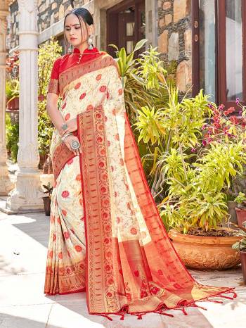 Garb This Fine Colored Saree Paired With Contreased Blouse.This Heavy Designer Wevon Saree Is Banarasi Silk Based Which Gives A Rich Look To Your Personality. Buy This Pretty Saree Now.