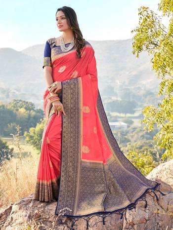 Garb This Fine Colored Saree Paired With Contreased Blouse.This Heavy Designer Wevon Saree Is Banarasi Silk Based Which Gives A Rich Look To Your Personality. Buy This Pretty Saree Now.