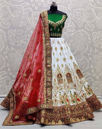 Attrective Bridal Partywear Heavy Designer Lehenga Choli And Dupatta In Fine Color Fabricated On Silk Blouse And Lahenga Are Silk & Velvet Beautified With Heavy Attractive Dori,Jari Embroidery Work With Diamond Work. 