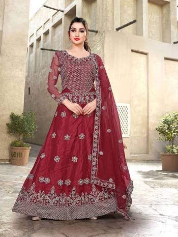 Attrective This Designer Long Length Amarkali In Lovely Color.?Its Pretty Designer Embroidery Work Top Is Butterfly Net Based Paired With Batterfly Net Fabricated Dupatta. Which Gives An Attractive To The Dress.