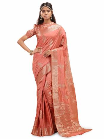 Garb This Saree Are Fine Saree Paired With Blouse.This Saree And Blouse Are Silk Fabric With Weaving Designer Work Based. Buy This Pretty Saree Now.