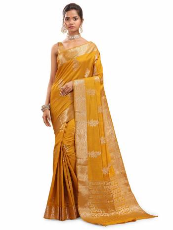 Garb This Saree Are Fine Saree Paired With Blouse.This Saree And Blouse Are Silk Fabric With Weaving Designer Work Based. Buy This Pretty Saree Now.