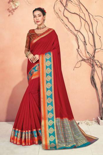 Looking This Partywear Saree Are Fine Saree Paired With Blouse.This Saree And Blouse Are Cotton Handloom Fabric With Heavy Wevon Designer Work. Buy This Pretty Saree Now.