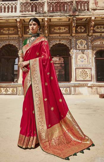 Garb This Partywear Saree Are Fine Saree Paired With Blouse.This Saree And Blouse Are Silk Fabric With Heavy Wevon Jari Designer With Embroidery Work. Buy This Pretty Saree Now.