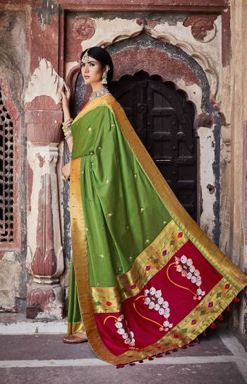 Garb This Partywear Saree Are Fine Saree Paired With Blouse.This Saree And Blouse Are Silk Fabric With Heavy Wevon Jari Designer With Embroidery Work. Buy This Pretty Saree Now.