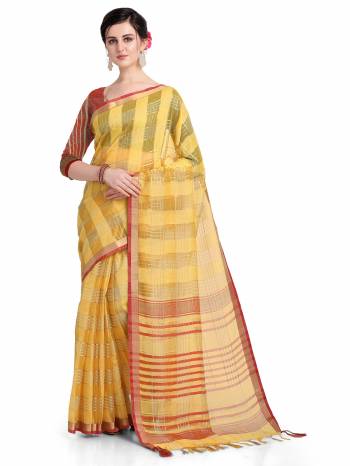 Garb This Partywear Saree Are Fine Saree Paired With Blouse.This Saree And Blouse Are Linen Fabric With Weaving Designer Work Based. Buy This Pretty Saree Now.