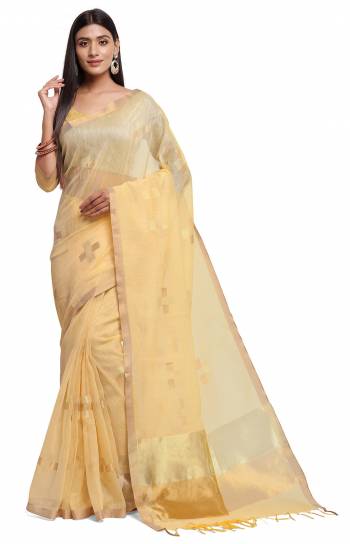 Garb This Partywear Saree Are Fine Saree Paired With Blouse.This Saree And Blouse Are Linen Fabric With Weaving Designer Work Based. Buy This Pretty Saree Now.