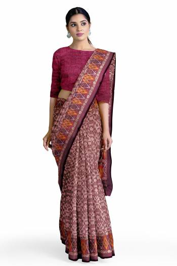 Attrective This Saree Are Fine Saree Paired With Blouse.This Saree And Blouse Are Georgette Based Fabric With Designer Printed. Buy This Pretty Saree Now.