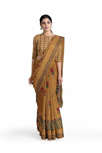 Attrective This Saree Are Fine Saree Paired With Blouse.This Saree And Blouse Are Georgette Based Fabric With Designer Printed. Buy This Pretty Saree Now.