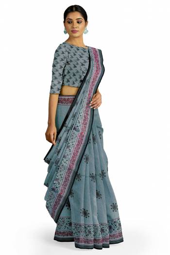 Attrective This Saree Are Fine Saree Paired With Blouse.This Saree And Blouse Are Georgette Based Fabric With Designer Printed. Buy This Pretty Saree Now.