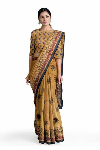 Attrective This Saree Are Fine Saree Paired With Blouse.This Saree And Blouse Are Georgette Based Fabric With Designer Printed. Buy This Pretty Saree Now.