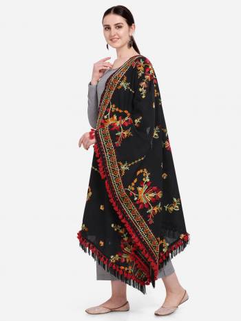 Attrective Enhance the Look Of Your Dress With This Pretty Thread Embroidered Cotton Khadi Fabricated Dupatta. You Can Pair This Up Same Or Contrasting Colored Attire. Buy Now.