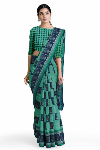 Looking Attrective This Saree Are Fine Saree Paired With Blouse.This Saree And Blouse Are Georgette Based Fabric With Designer Printed. Buy This Pretty Saree Now.