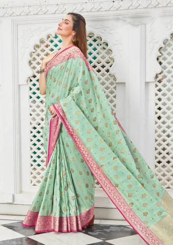 Looking This Traditional Saree Are Fine Saree Paired With Blouse.This Saree And Blouse Are Cotton Handloom Based Fabric With Heavy Wevon Designer Work. Buy This Pretty Saree Now.