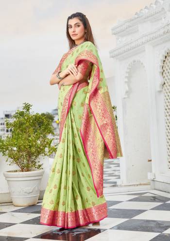 Looking This Traditional Saree Are Fine Saree Paired With Blouse.This Saree And Blouse Are Cotton Handloom Based Fabric With Heavy Wevon Designer Work. Buy This Pretty Saree Now.