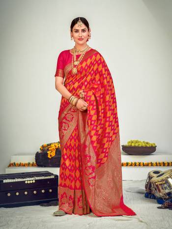 Look Attrective This Partywear Saree Are Fine Saree Paired With Blouse.This Saree Are Banarasi Silk And Blouse Are Banarasi Silk Based Fabric With Weaving Jari Designer Work. Buy This Pretty Saree Now.