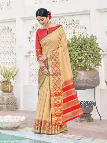 Looking This Traditional Saree Are Fine Saree Paired With Contrasted Blouse.This Saree And Blouse Are Khadi Silk Based Fabric With Heavy Wevon Designer Work. Buy This Pretty Saree Now.