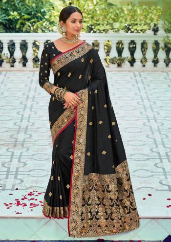 Looking This Traditional Saree Are Fine Saree Paired With Blouse.This Saree And Blouse Are Silk Based Fabric With Heavy Wevon Designer Work. Buy This Pretty Saree Now.