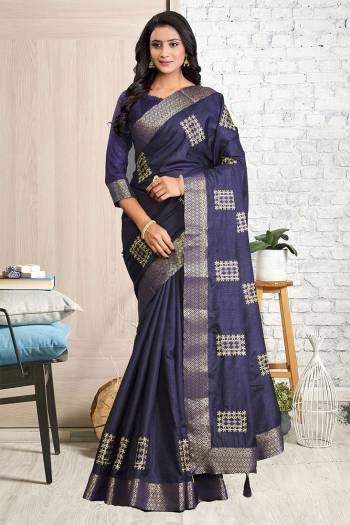 Garb This Traditionl Partywear Saree Are Fine Saree Paired With Blouse.This Saree And Blouse Are Silk Cotton Based Fabric With Heavy Designer Embroidery Work. Buy This Pretty Saree Now.