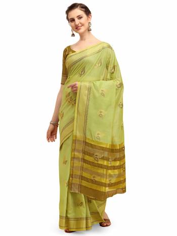 Looking This Partywear Saree Are Fine Saree Paired With Contrasted Blouse.This Saree And Blouse Are Linen Cotton Silk Based Fabric With Designer Weaving Work. Buy This Pretty Saree Now.