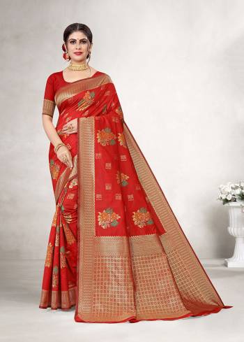 Looking This Saree Are Fine Saree Paired With Blouse.This Saree And Blouse Are Silk Based Fabric With Heavy Wevon Jacquard Designer. Buy This Pretty Saree Now.