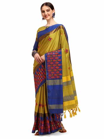 Looking This Partywear Saree Are Fine Saree Paired With Blouse.This Saree And Blouse Are Cotton Silk Based Fabric With Designer Weaving With Thread Embroidery Work. Buy This Pretty Saree Now.